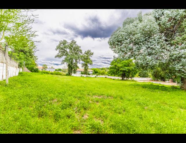 5,762M² VACANT LAND FOR SALE IN BRYANSTON